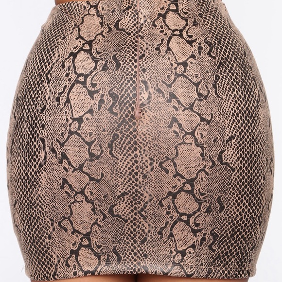 BRAND NEW! TAGS ON BEAUTIFUL SET - Picture 8 of 8